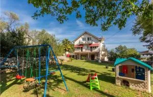 2 Bedroom Awesome Apartment In Krk - Risika