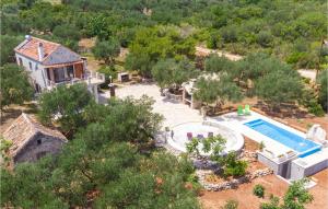 Beautiful Home In Ston With Wifi 