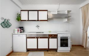 1 Bedroom Awesome Apartment In Groznjan 