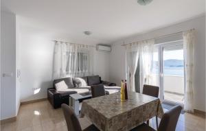 One-Bedroom Apartment Klek With Sea View 07