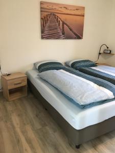 Bungalow op bedrijf met melkkoeien