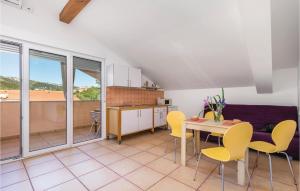 Amazing Apartment In Palit With Wifi 