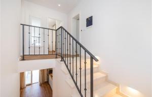 Pet Friendly Home In Privlaka