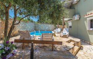 Holiday Home Peroj With A Fireplace 06