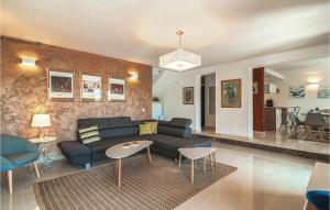 4 Bedroom Beautiful Home In Supetar