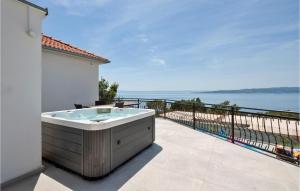 Stunning Home In Brela