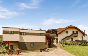 Awesome Home In Grabrovnik With Sauna 