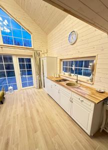 Relax House By The Stone