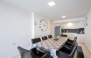 Stunning Home In Brela