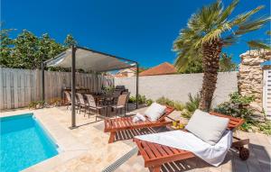 Beautiful Home In Vrsi Mulo With Sauna