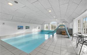 Gorgeous Home In Ulfborg With Wifi