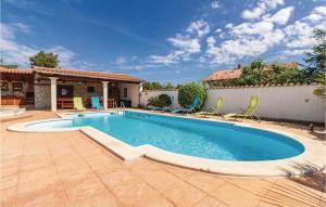 Two-Bedroom Apartment In Banjole