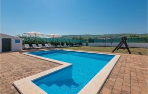 4 Bedroom Gorgeous Home In Dubrava