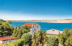 Gorgeous Apartment In Jadranovo