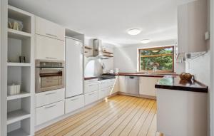 3 Bedroom Awesome Home In Nørre Nebel