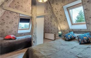 Maisons de vacances Cozy Home In Berthouville With Wifi : photos des chambres