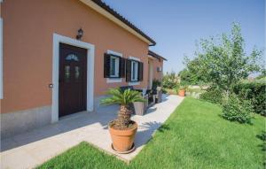 Beautiful Apartment In Tar-Vabriga With Kitchen 