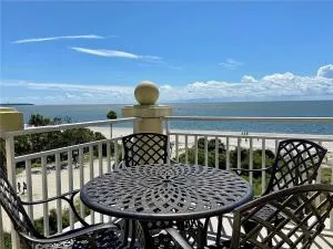 Daufuskie Oceanfront Penthouse - Atlantic Watch - Daufuskie Landing