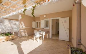 Lovely Apartment In Ricadi