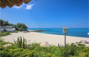 Lovely Apartment In Ricadi