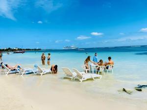 Day Pass Todo Incluido El Faro Beach Club & Restaurant Solo Experiencia no incluye alojamiento - 85 USD por persona