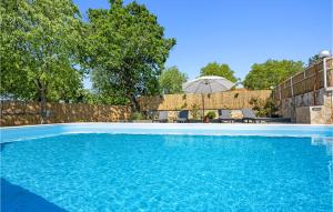 2 Bedroom Nice Home In Nevest