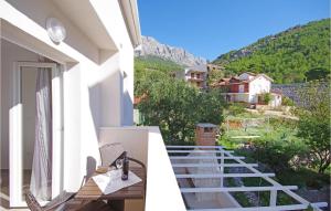 Awesome Home In Drvenik With Wifi 