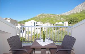 Three-Bedroom Holiday Home In Drvenik