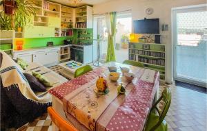 Awesome Apartment In Saint-Étienne