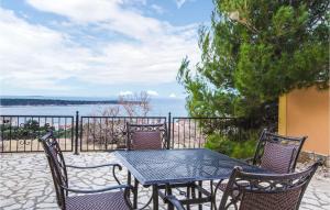 3 Bedroom Pet Friendly Apartment In Rab