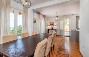 3 Bedroom Pet Friendly Apartment In Rab 