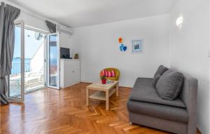 Lovely Apartment In Novi Vinodolski With Wifi 