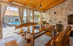 Amazing Home In Grizani With Sauna 