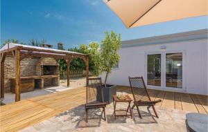 Pet Friendly Home In Petrcane With Wifi 