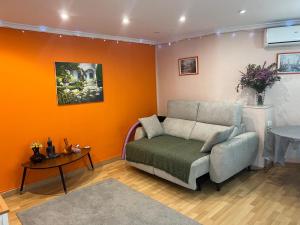 Bright and spacious flat at Malvarrosa beach