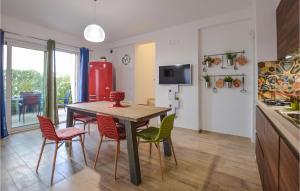 Cozy Home In Marina Di Ragusa With Wifi