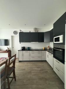 Appartements Charmante maison avec terrasse : photos des chambres