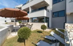 2 Bedroom Cozy Apartment In Zaton - Zaton