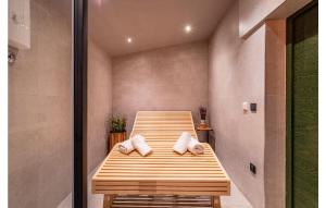 3 Bedroom Beautiful Home In Lisicic