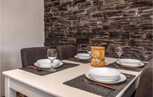 1 Bedroom Amazing Home In Zelengrad