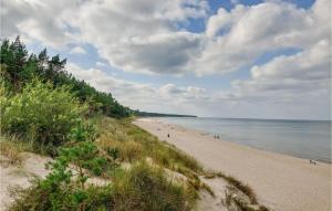 Cozy Home In Grzybowo With Kitchen