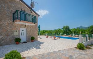 Beautiful Home In Grubine 