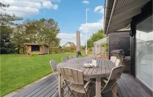 4 Bedroom Cozy Home In Skjern - Stavning