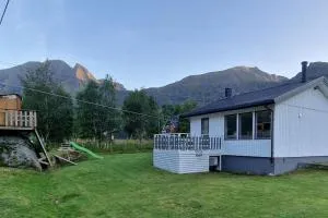 Just a Simply House - Mefjordvær