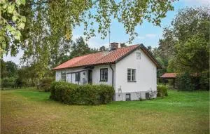Lovely Home In Simrishamn With Kitchen - Simrishamn
