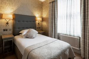 Standard Single Room room in Petersham Hotel