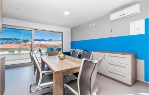 Amazing Apartment In Pag With Wifi 