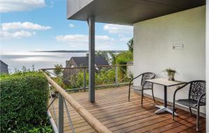 3 Bedroom Lovely Home In Børkop