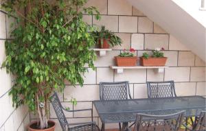 3 Bedroom Awesome Apartment In Pucisca 