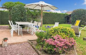 Beautiful Home In Créances With Wifi